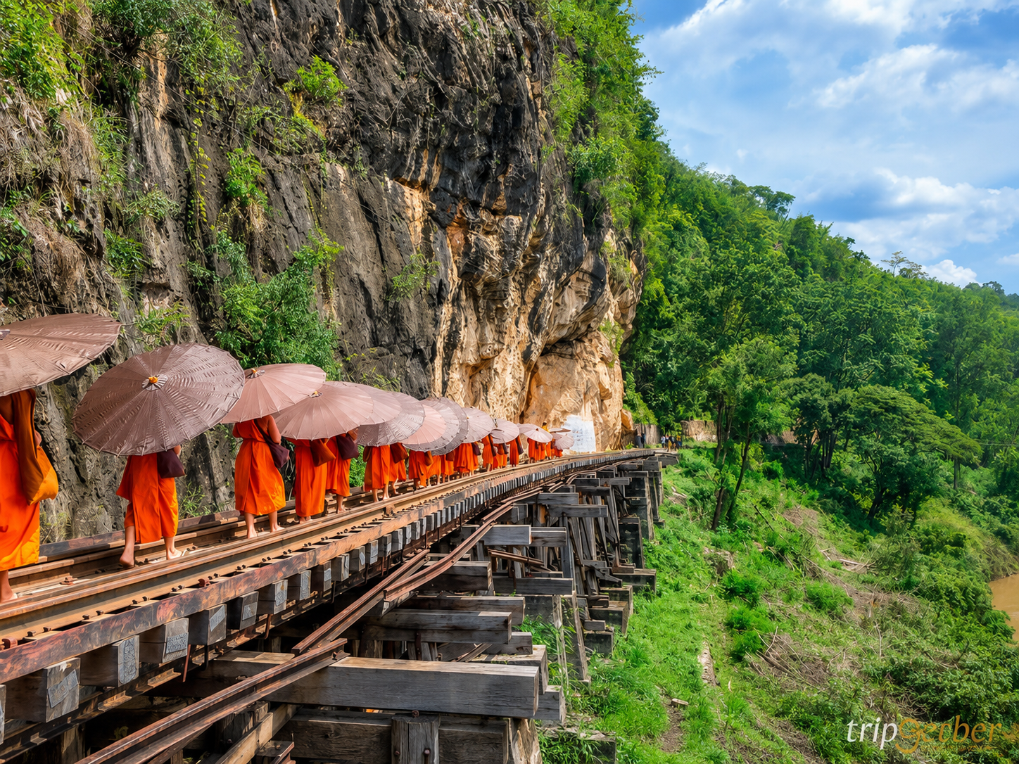 Duang Jaras by The River Kwae — 4