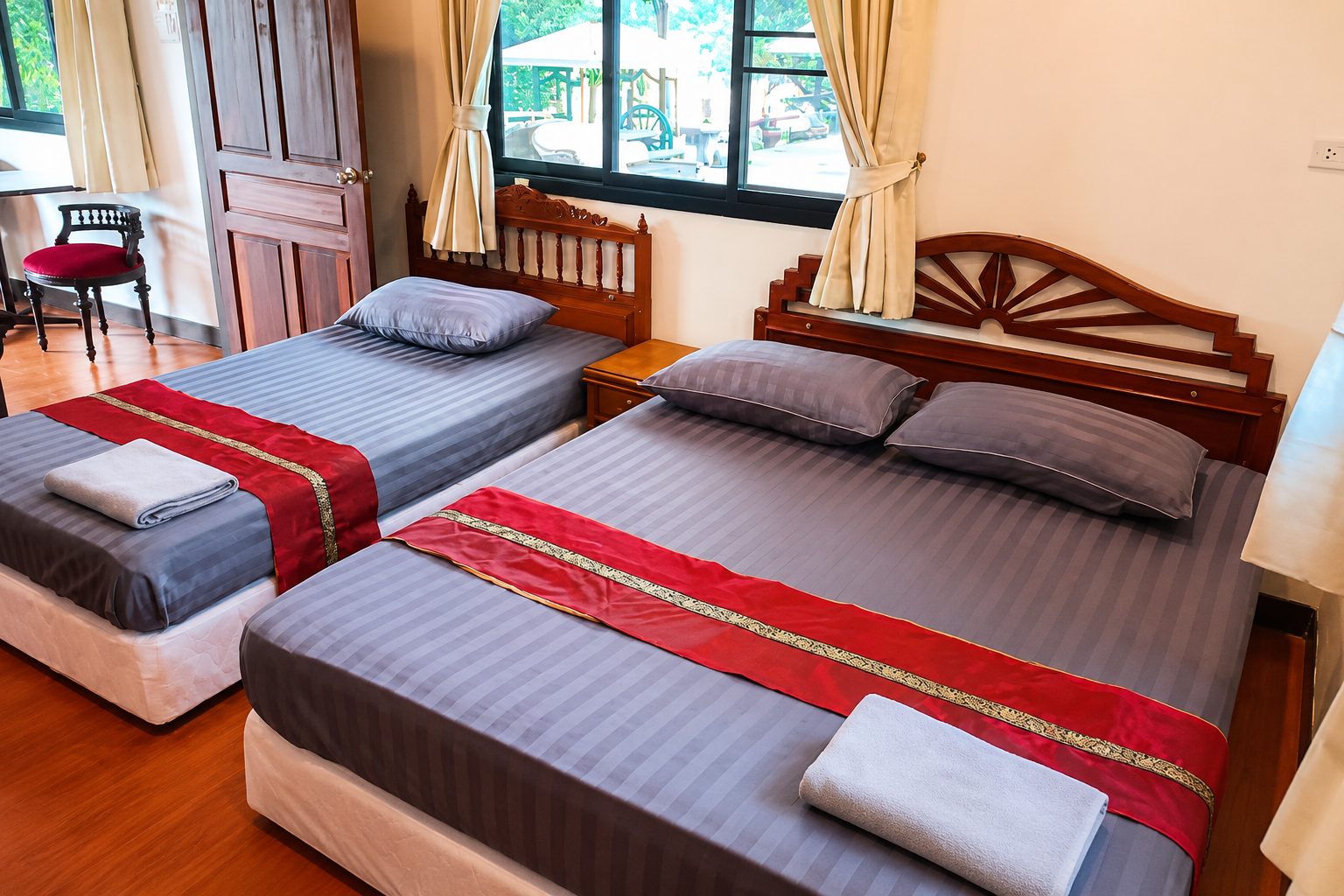 DUANG JARAS - Riverside Terrace House — 8